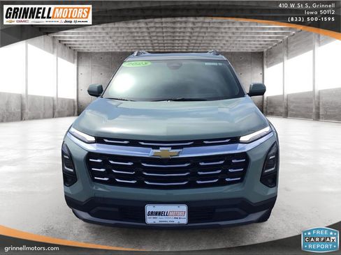 Used 2025 Chevrolet Equinox LT w/ Convenience Package II AWD/4WD image 2