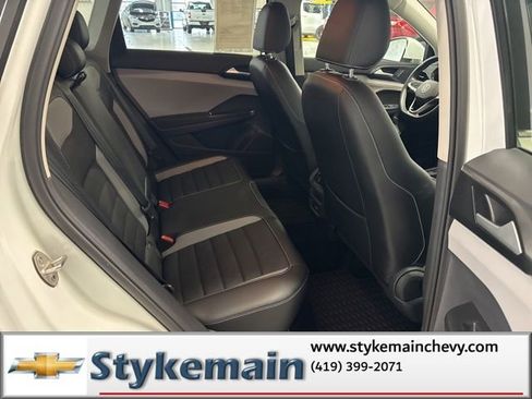 Used 2022 Volkswagen Taos SEL image 14