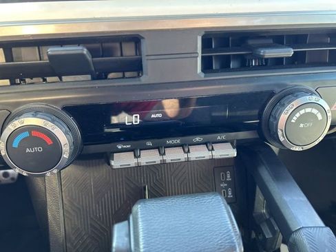 Used 2024 Toyota Tacoma TRD Sport image 16