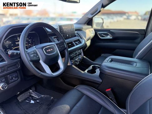 Used 2024 GMC Yukon SLT w/ SLT Luxury Package image 36