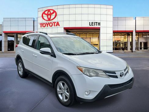 Used 2013 Toyota RAV4 XLE image 3