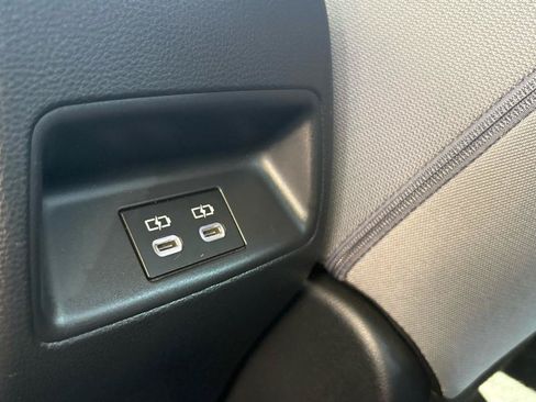 Used 2024 Toyota Corolla SE w/ SE Package FWD image 33