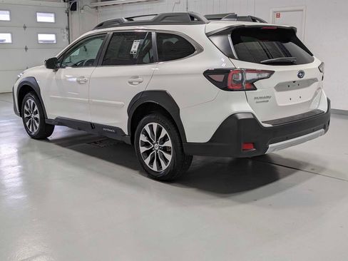 Used 2025 Subaru Outback Limited image 10