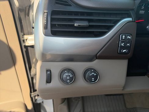 Used 2018 Chevrolet Tahoe Premier AWD/4WD image 19
