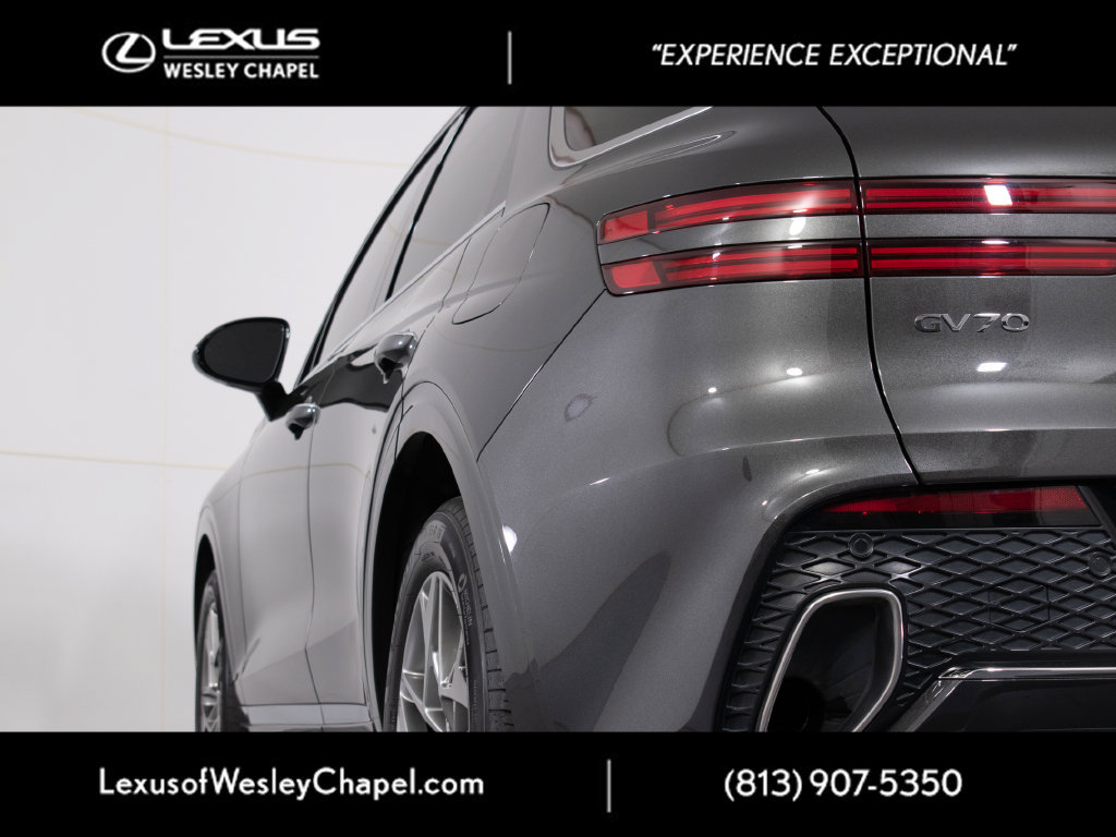 Used 2023 Genesis GV70 2.5T w/ Select Package AWD/4WD image 6