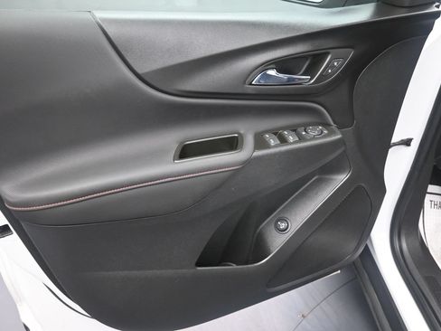 Used 2022 Chevrolet Equinox RS AWD/4WD image 24