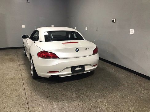 Used 2012 BMW Z4 sDrive28i image 4