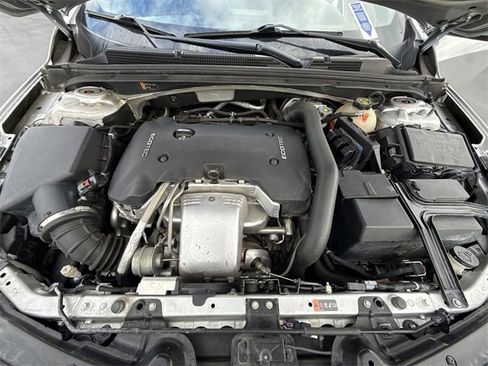 Used 2017 Chevrolet Malibu Premier w/ Premier Sun and Wheel Package image 31