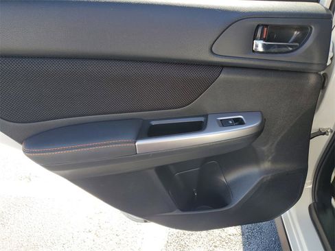 Used 2017 Subaru Crosstrek 2.0i Premium w/ Moonroof Package image 11