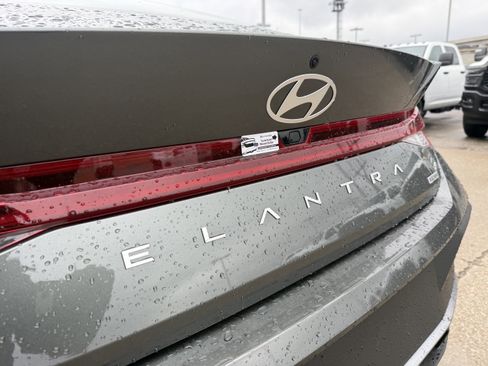 New 2026 Hyundai Elantra Blue image 8