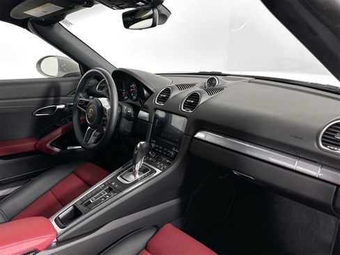 Certified 2024 Porsche 718 Boxster image 30
