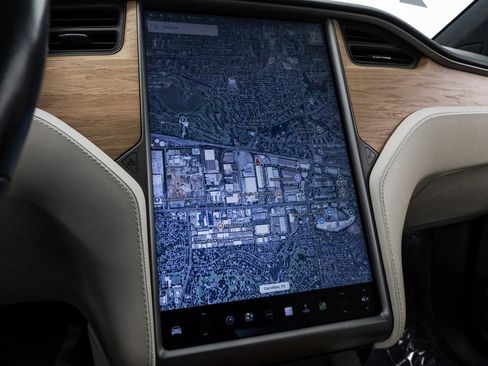 Used 2020 Tesla Model X Long Range image 29