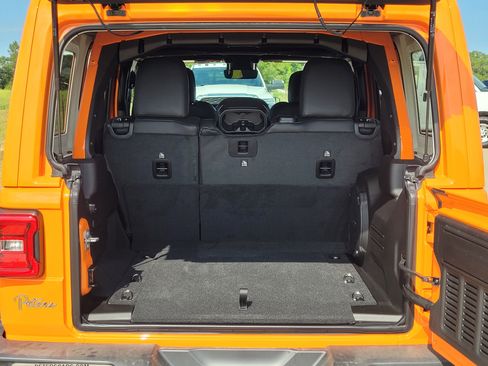 New 2025 Jeep Wrangler Sahara image 7