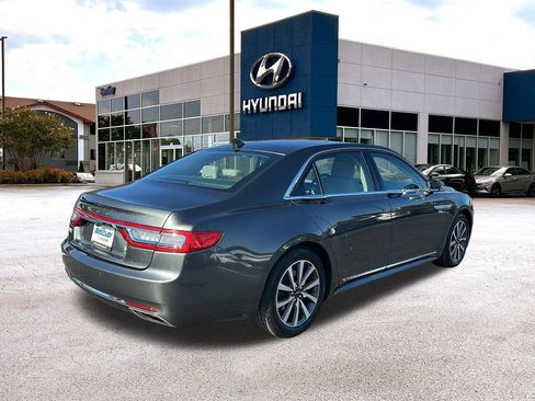 Used 2020 Lincoln Continental w/ Convenience Package image 5