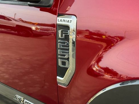 Used 2019 Ford F250 Lariat w/ Lariat Ultimate Package image 12