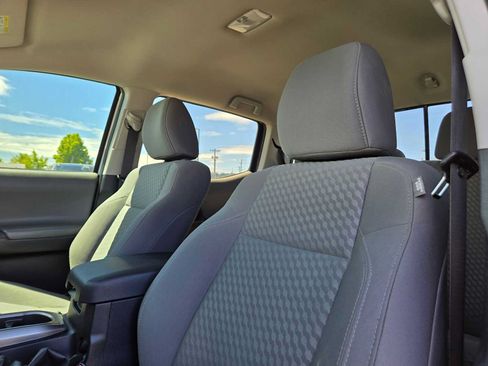 Certified 2021 Toyota Tacoma SR5 AWD/4WD image 27