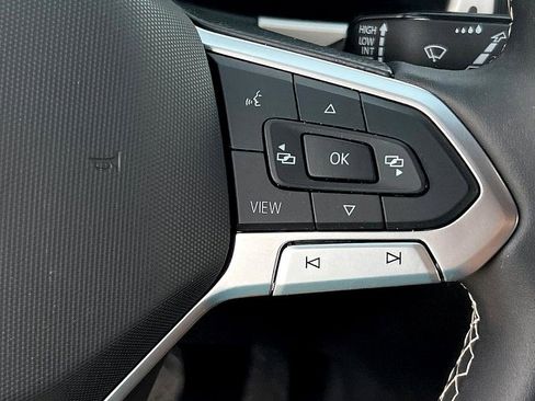 Used 2023 Volkswagen Atlas Cross Sport SE image 19