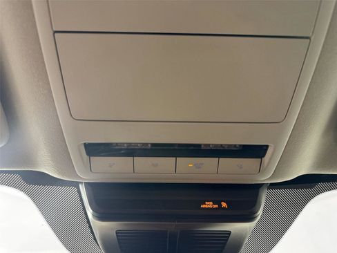 Used 2025 MAZDA MAZDA3 s image 21