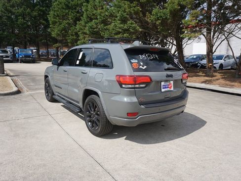 Used 2019 Jeep Grand Cherokee Altitude image 20