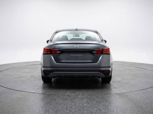 Used 2025 Nissan Altima 2.5 SV image 7