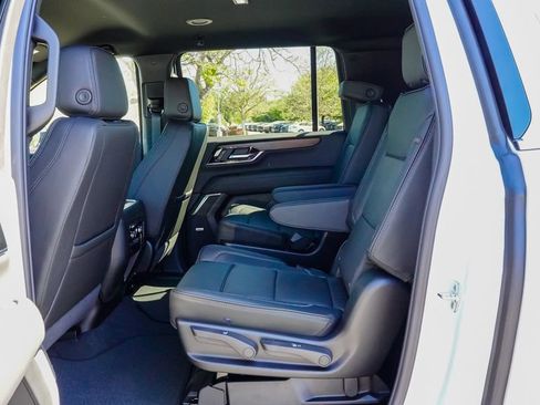 New 2026 GMC Yukon XL Denali image 10