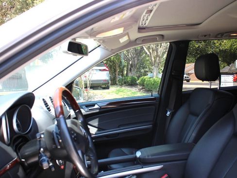 Used 2012 Mercedes-Benz GL 450 4MATIC image 9