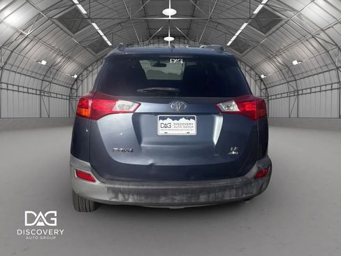 Used 2014 Toyota RAV4 LE AWD/4WD image 2