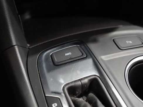 Used 2024 Chevrolet Equinox LT AWD/4WD image 30