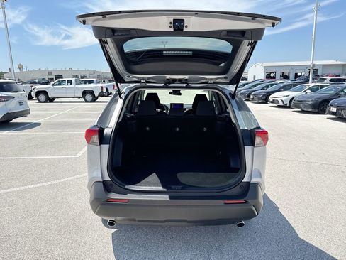 Certified 2025 Toyota RAV4 LE FWD image 19