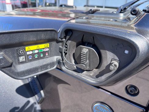 Used 2024 Jeep Wrangler Unlimited AWD/4WD image 47