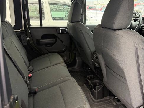 Used 2024 Jeep Wrangler Unlimited Sport AWD/4WD image 10