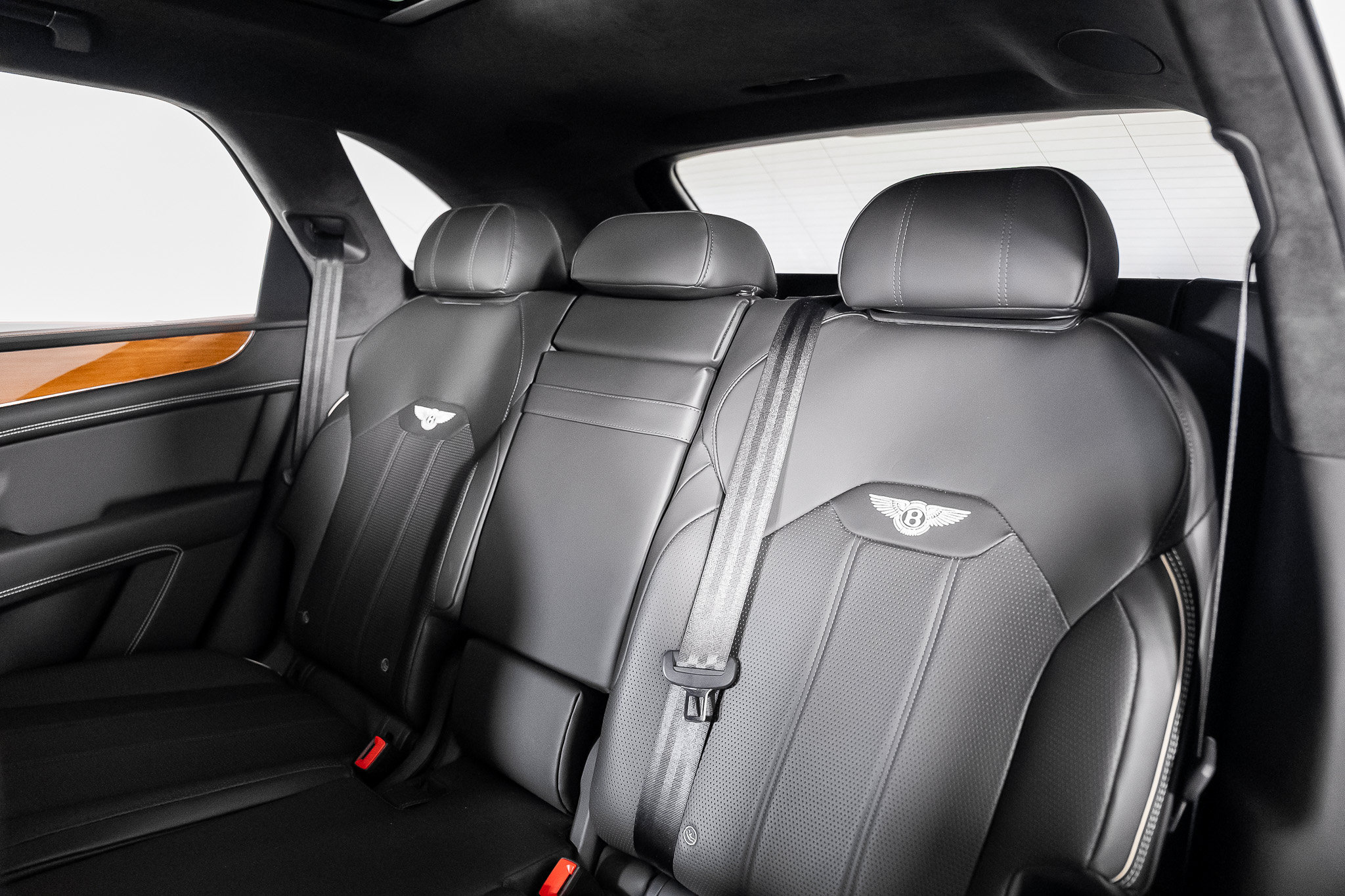 Used 2022 Bentley Bentayga AWD/4WD image 62