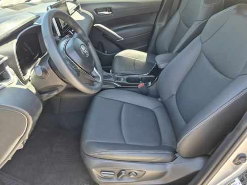 Certified 2025 Toyota Corolla Cross XLE w/ Convenience Package FWD image 16