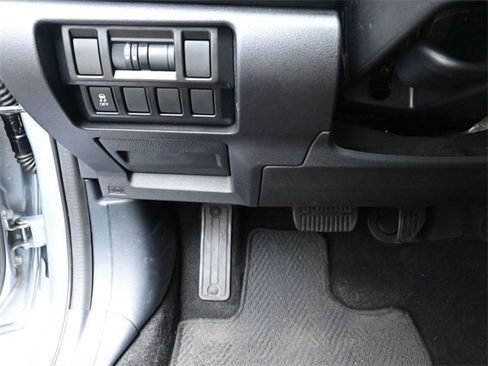 Used 2019 Subaru Impreza 2.0i Premium image 16