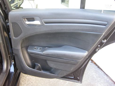 Used 2014 Chrysler 300 S image 30