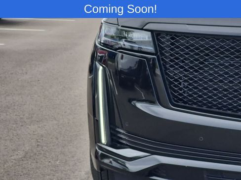Used 2024 Cadillac Escalade ESV Sport Platinum w/ LPO, ONYX Package AWD/4WD image 10