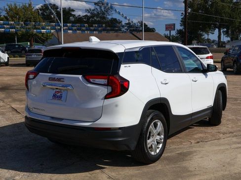 Used 2024 GMC Terrain SLE image 19