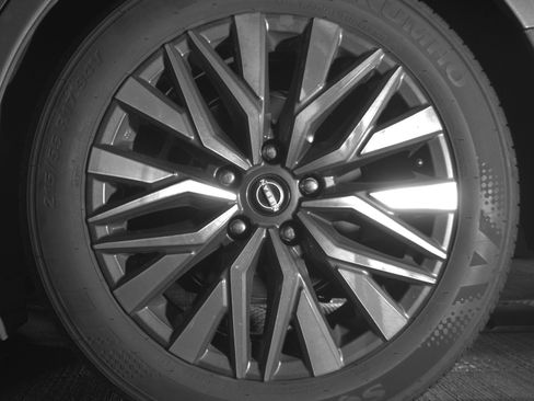 Used 2025 Nissan Altima 2.5 SV image 14