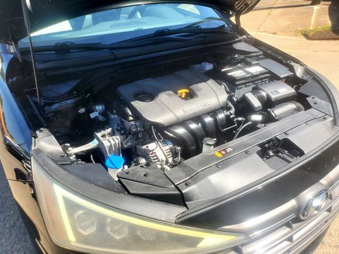 Used 2019 Hyundai Elantra Limited w/ Cargo Package FWD image 48