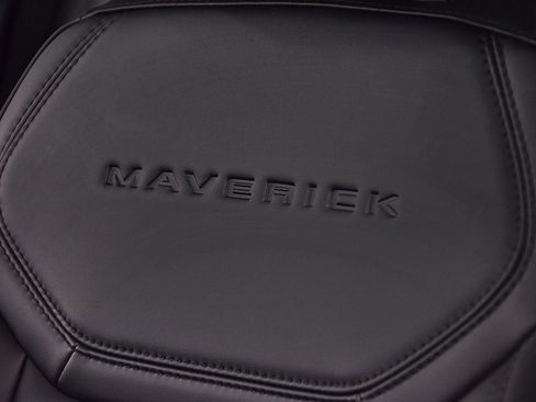 New 2025 Ford Maverick Lariat w/ Black Appearance Package image 30