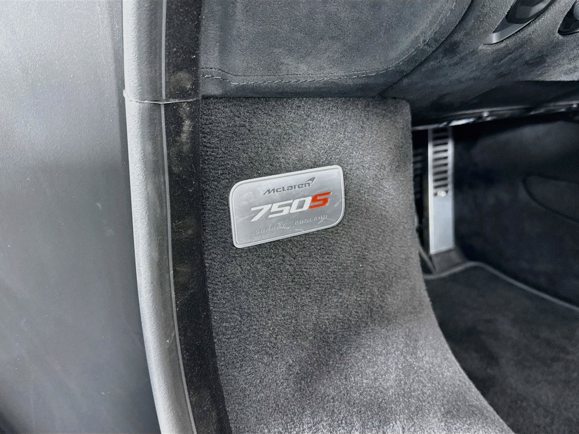 Used 2025 McLaren 750S RWD image 34