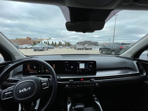 Used 2024 Kia Sorento S image 34