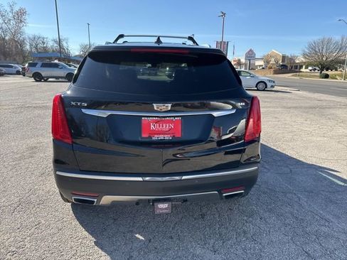 Used 2017 Cadillac XT5 Platinum w/ Driver Assist Package image 18