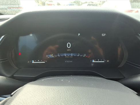 Used 2023 Jeep Grand Cherokee L Laredo image 29