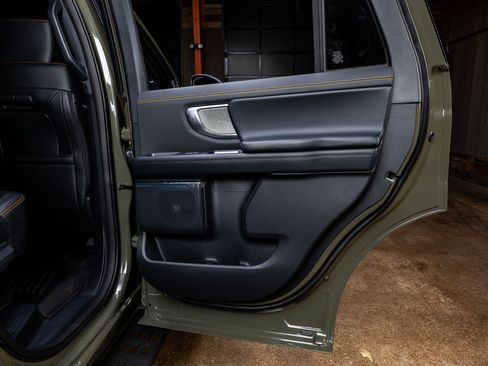 Used 2025 Ford Expedition Tremor image 41