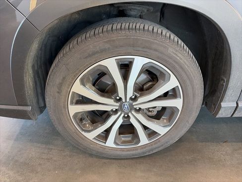 Used 2023 Subaru Forester Limited image 4