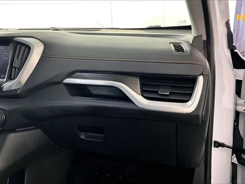 Certified 2021 GMC Terrain SLT w/ LPO, Floor Liner Package image 18