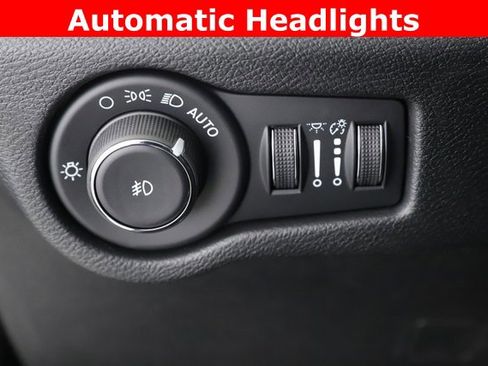 New 2026 Chrysler Pacifica Select image 20