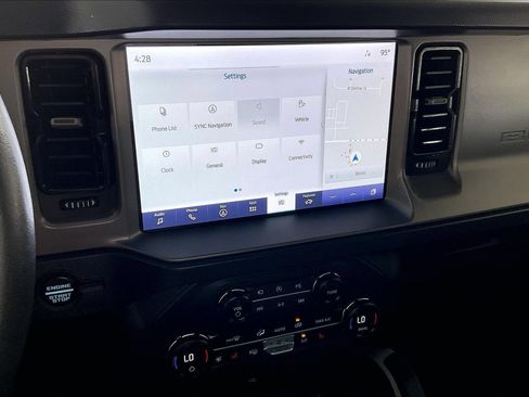Used 2023 Ford Bronco Outer Banks AWD/4WD image 9