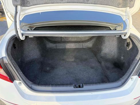 Used 2019 Honda Accord Sport image 10